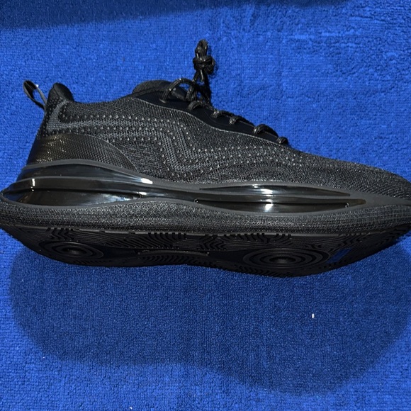 Men’s Black Knit Athletic Sneaker - Picture 3 of 3